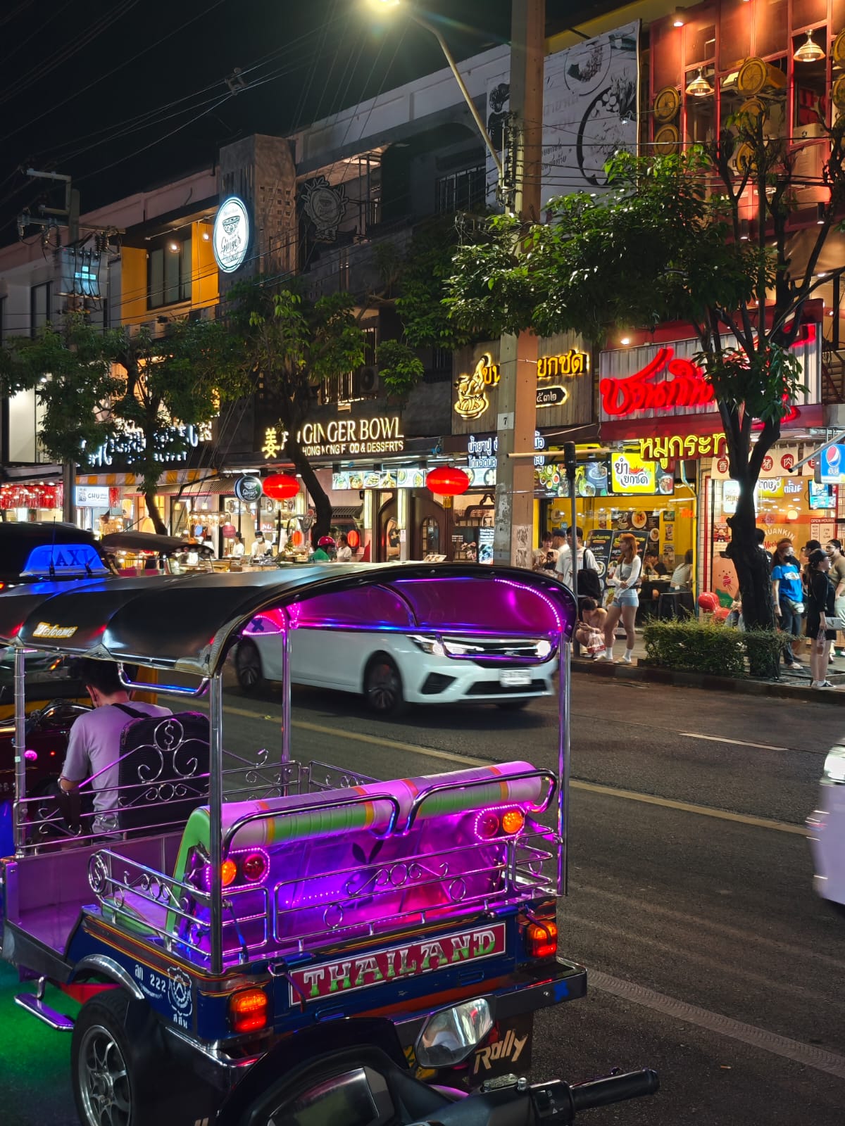 Bangkok street food – discover the best culinary experiences in the streets of the city